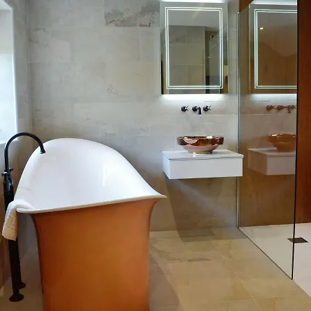 Garth Cottage-ukc3330 *