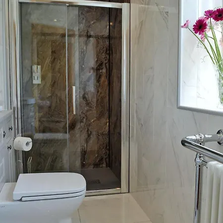 Garth Cottage-ukc3330